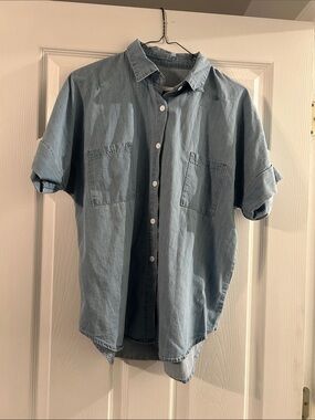 Light Blue Casual Short-Sleeve Button-Up Shirt